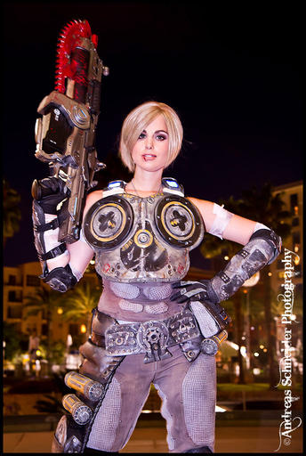 Gears of War 3 - Косплей Ани Страуд (Meagan Vanburkleo and Jessica Nigri) UPD